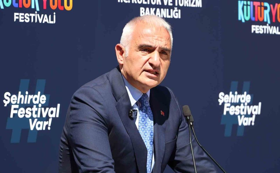 Kültür ve Turizm Bakanı Ersoy: 'Kültür Yolu Festivali, Eskişehir esnafına can suyu olacak'