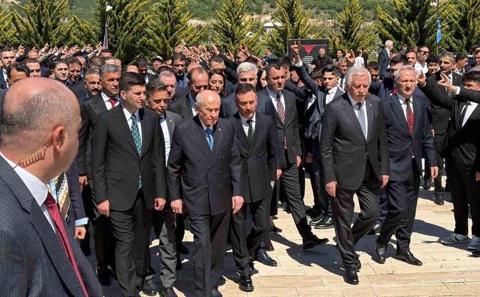 MHP Genel Başkanı Bahçeli, Ülkücü Şehitler Anıtı'nı ziyaret etti