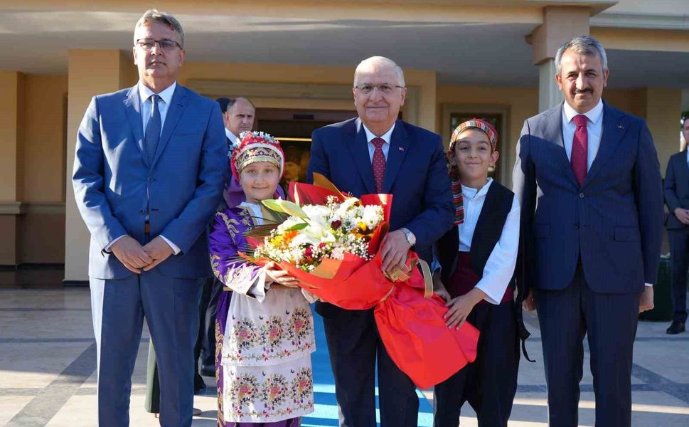 Milli Savunma Bakanı Güler Edirne'de