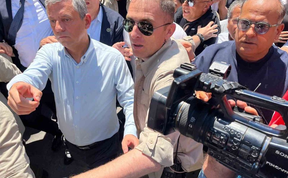 Özgür Özel'den Kılıçdaroğlu'na çağrı: 'Başkası kazanırsa elini öpeceğim'