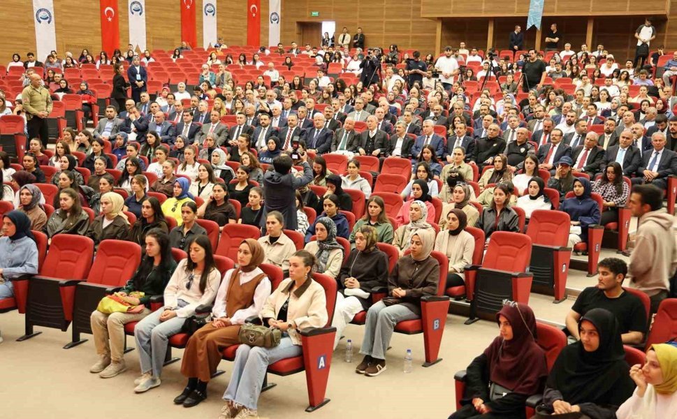 TBMM Milli Savunma Komisyonu Başkanı Akar: 'Parasını verdiğimiz halde alamadıklarımızı şu anda ihraç eder hale geldik'