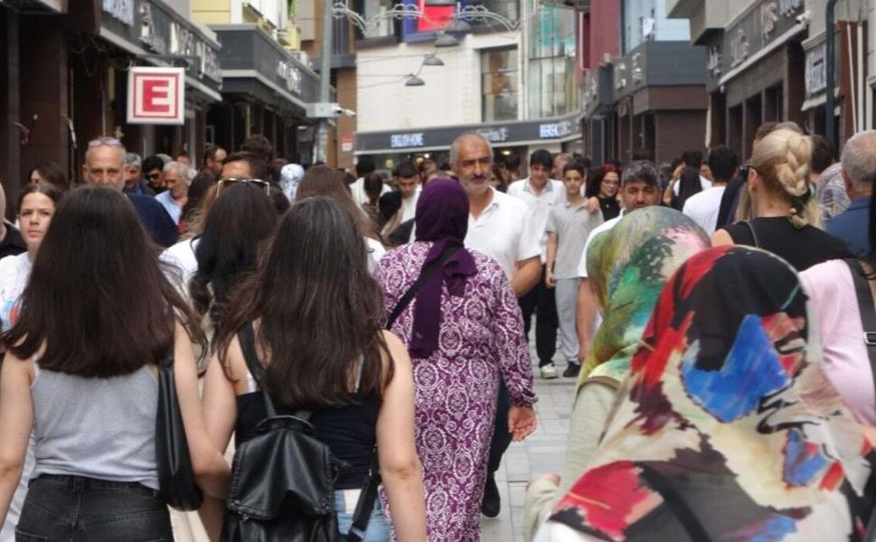 Evlilik Kredisinde Yeni Tartışma: 'Yaş Sınırı 40'a Çıkmalı'