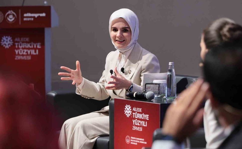 Bakan Göktaş'tan oyun platformu Roblox'un Türkiye'deki erişim durumuna ilişkin açıklama
