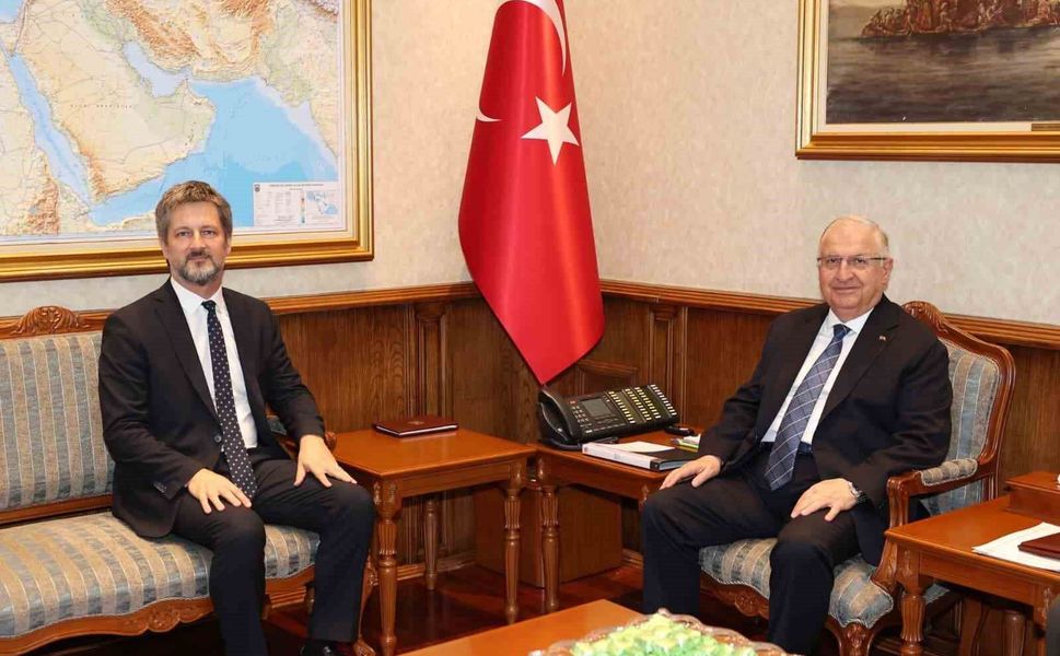 Bakan Güler, Macaristan'ın Ankara Büyükelçisi Matis'i kabul etti