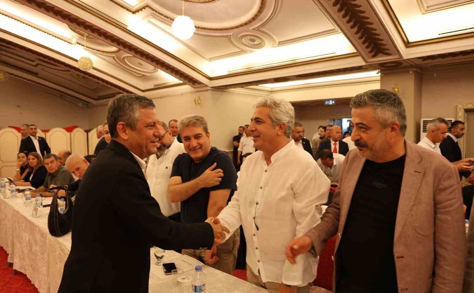 CHP Grup Başkanı Özel: 'Ülkemiz, demokrasimiz, partimiz tarihin belki de en zor günlerinden geçiyor'