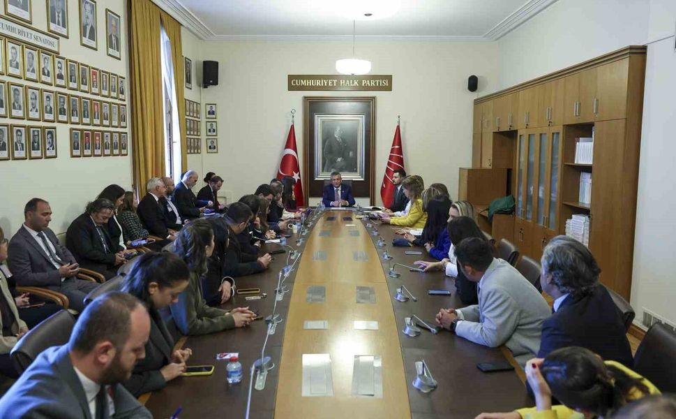 CHP Grup Başkanı Özel'den 'yeni parti' iddialarına cevap