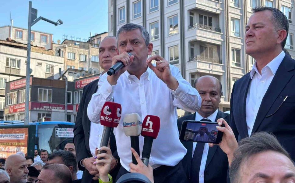 CHP Grup Başkanı Özgür Özel: 'Cumhuriyet Halk Partisi'ne, adayına, kurumuna, liderine darbe yapıyorlar'