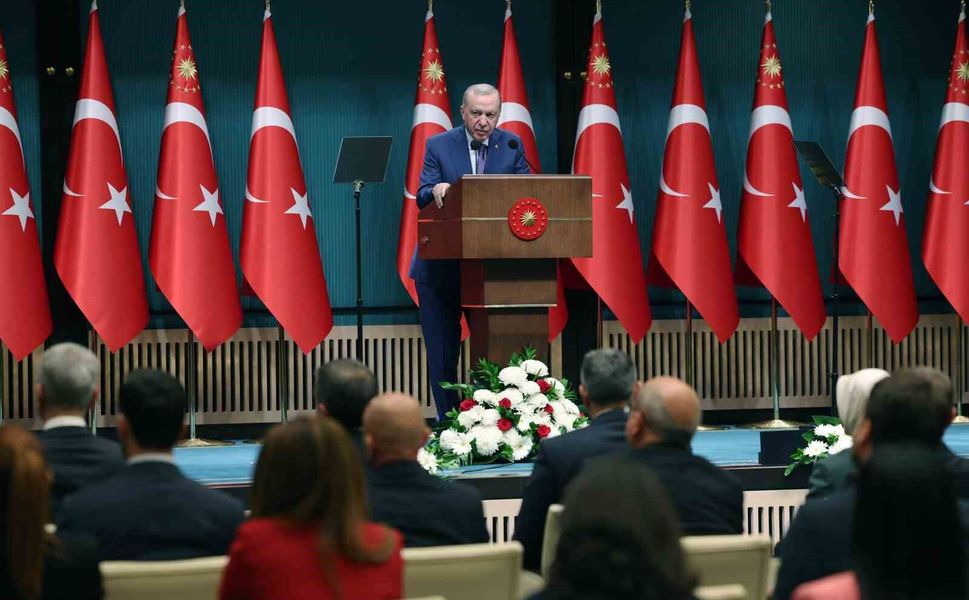 Cumhurbaşkanı Erdoğan: 'Ana muhalefet partisi içindeki tartışmaların hiçbiri bizi ilgilendirmiyor'