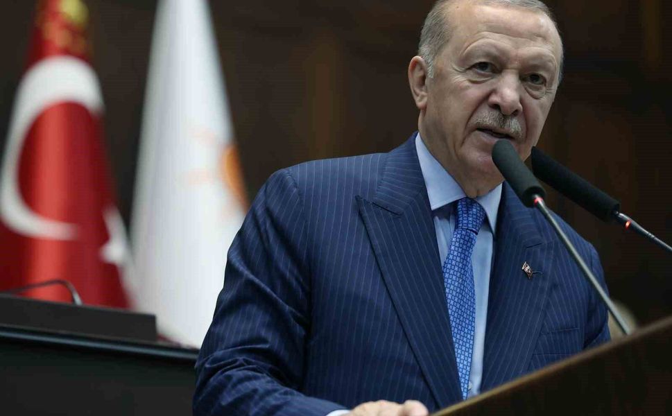 Cumhurbaşkanı Erdoğan: 'Gazi Mustafa Kemal'in kurduğu partiyi pavyon masalarına düşürenler yine kendileridir' (1)