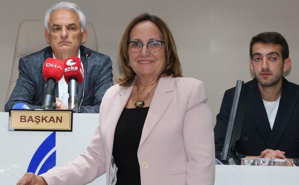 Güzelbahçe Belediyesi'nde Başkanvekili Ayşe Akın oldu