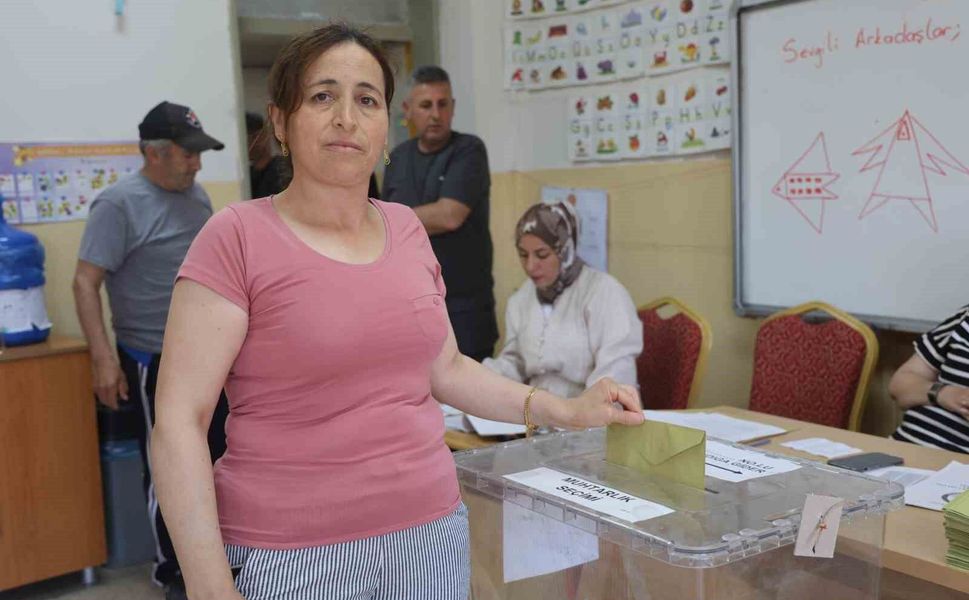 Hatay'da 5 mahallede muhtarlık ara seçimi heyecanı