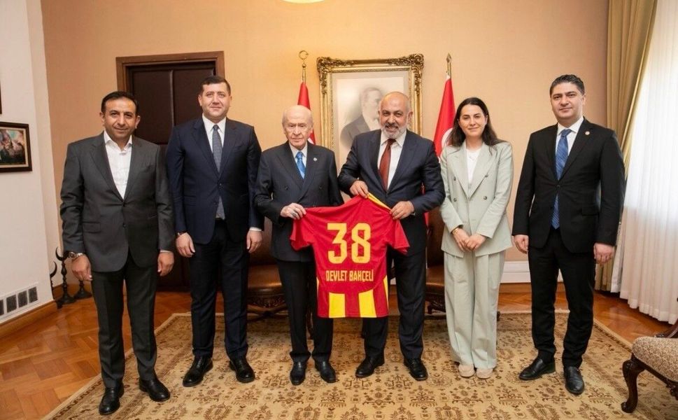 Kayserispor heyetinden MHP Genel Başkanı Bahçeli'ye ziyaret