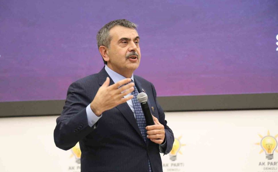 Milli Eğitim Bakanı Tekin, Ecevit dönemindeki mektuplarla yeni ve eski Türkiye'yi karşılaştırdı