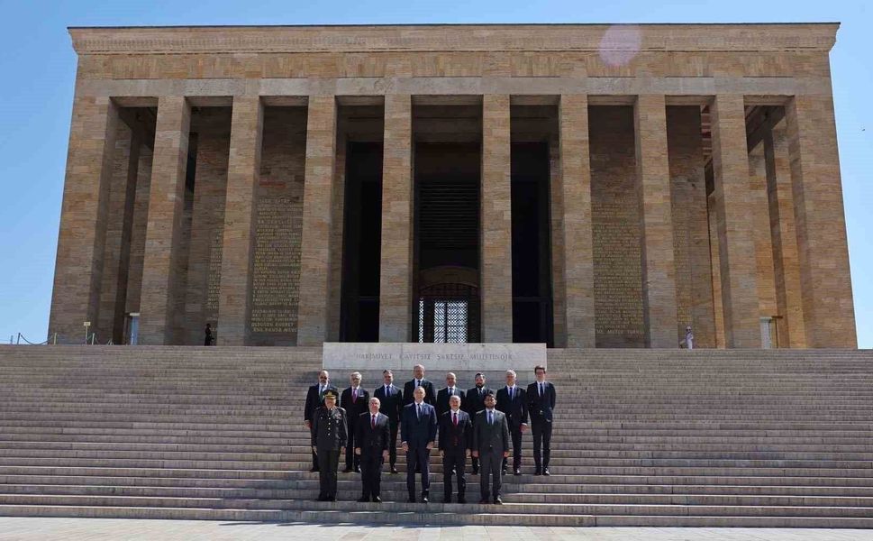 Polonya Cumhurbaşkanı Nawrocki, Anıtkabir'i ziyaret etti