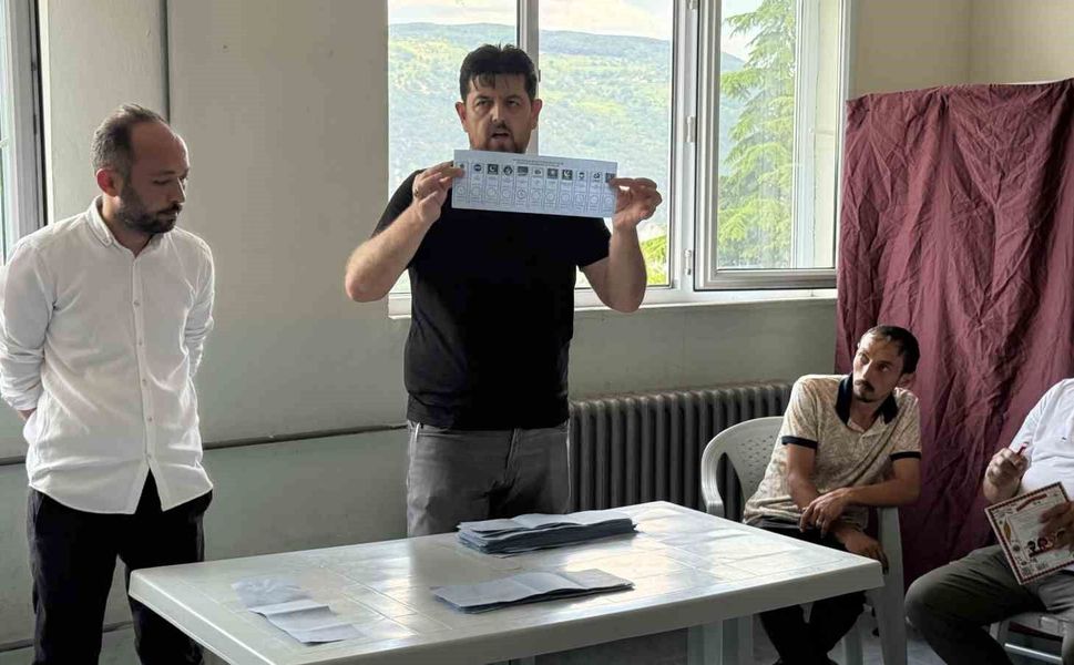 Tokat'ta 4 beldede oy sayımı başladı