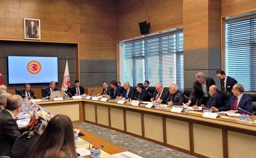 Uzman er ve erbaşlarla ilgili düzenlemeleri içeren kanun teklifi komisyonda kabul edildi