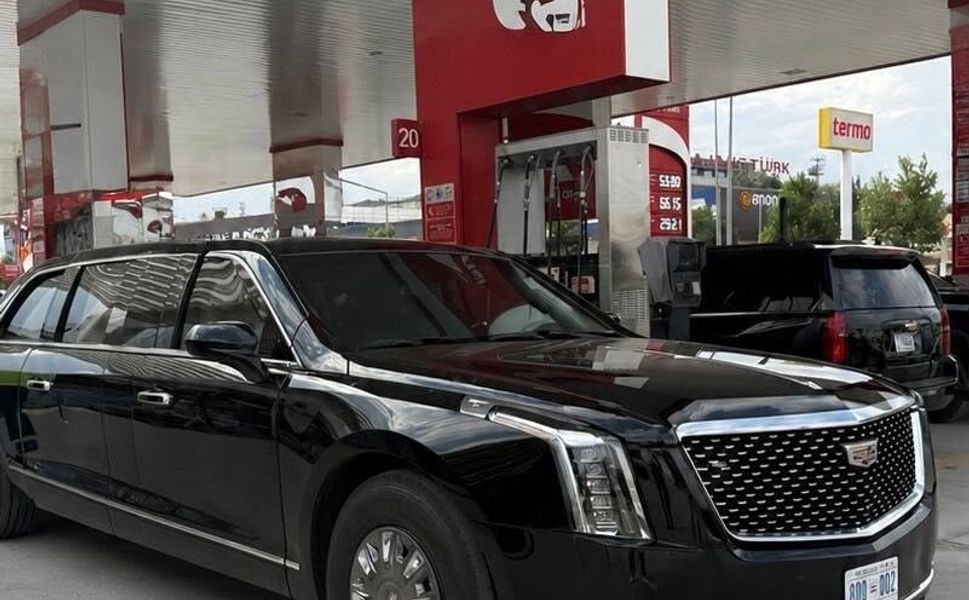 ABD Başkanı Trump'un makam aracı 'canavar' Ankara yollarında