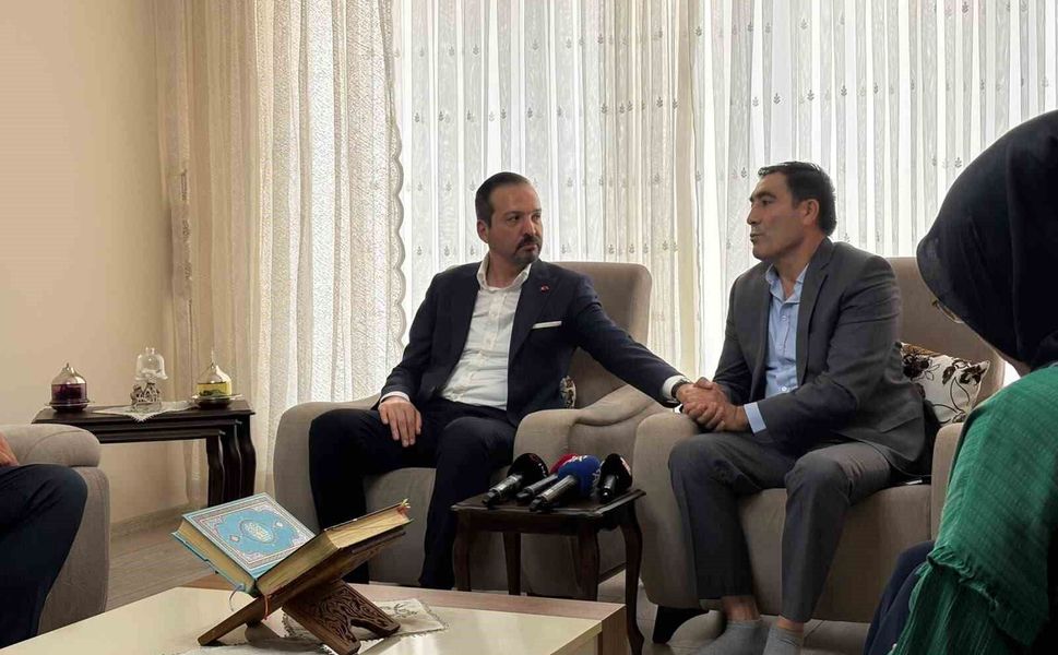 AK Parti Genel Başkan Yardımcısı Zorlu'dan 15 Temmuz gazisi ve şehit yakınlarına ziyaret