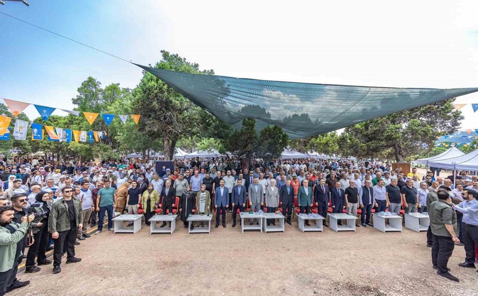 AK Parti Konya İl Danışma Meclisi Toplantısı Bakan Çiftçi'nin katılımıyla gerçekleştirildi