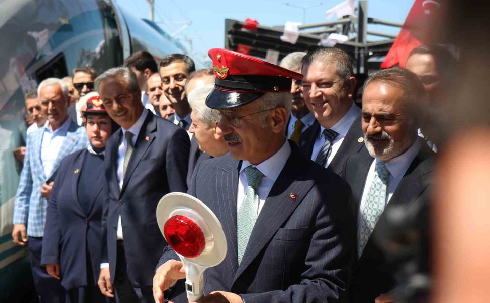 Bakan Uraloğlu: '2071'leri planlayan bir Türkiye'ye geldik'