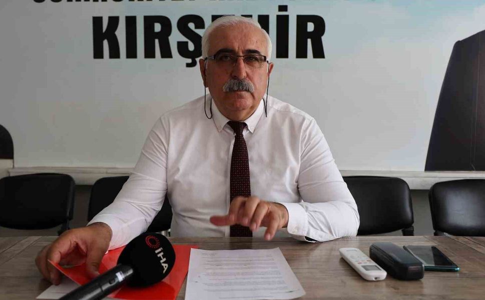 CHP Kırşehir İl Başkanı Tanrıbuyurdu: 'Parti binasından poster götürmek ayıptır'