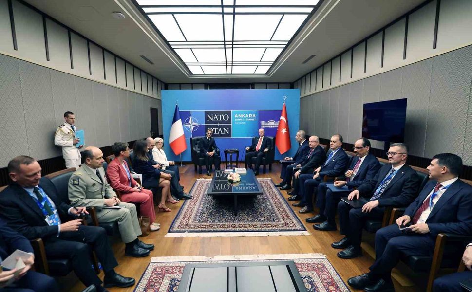 Cumhurbaşkanı Erdoğan, Fransa Cumhurbaşkanı Macron ile bir araya geldi