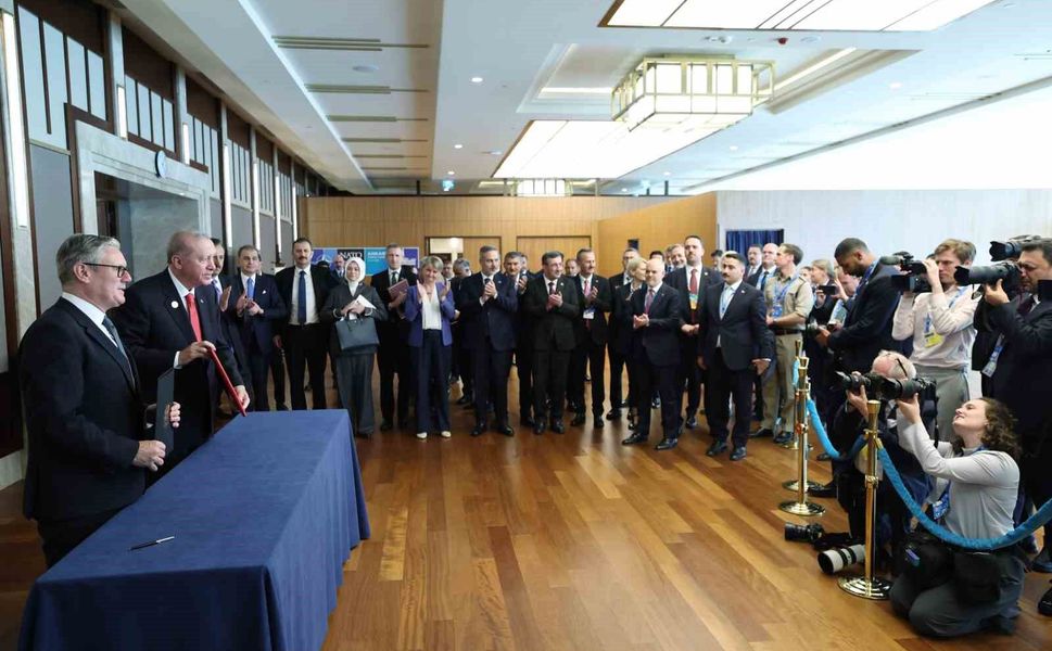 Cumhurbaşkanı Erdoğan, İngiltere Başbakanı Starmer ile bir araya geldi