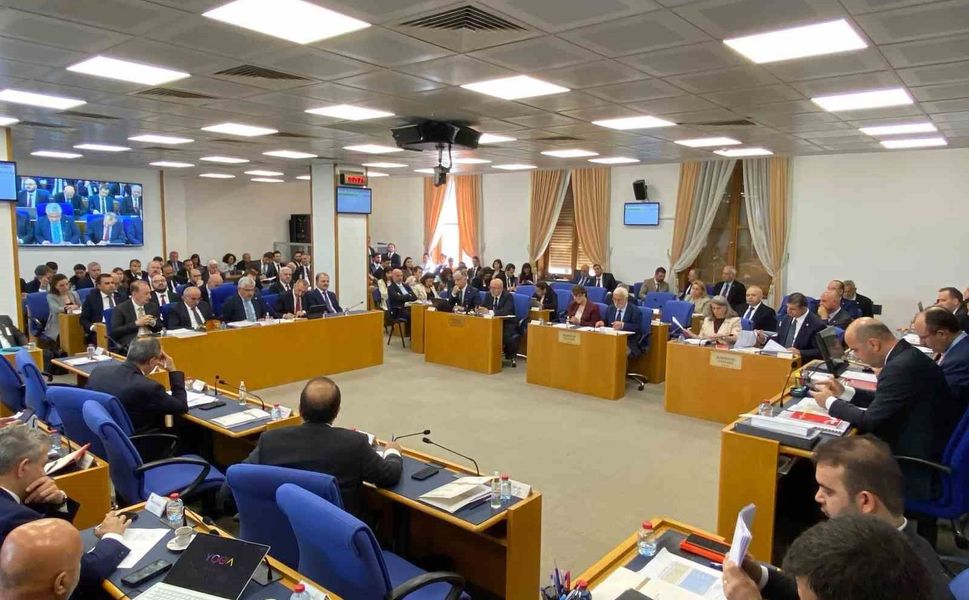 Emekli maaşı düzenlenmesini de içeren kanun teklifi Plan ve Bütçe Komisyonu'nda