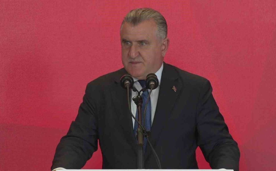 Gençlik ve Spor Bakanı Bak: 'Türkiye futbolunun, Türk sporunun güçlü olmasını istiyoruz'