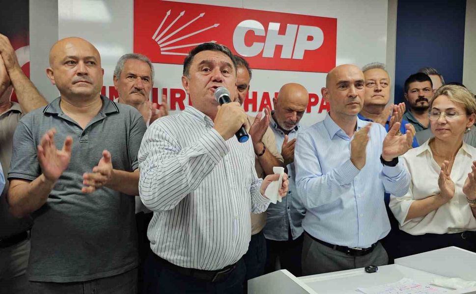 Görevden alınan CHP il yönetiminden tepki: 'Kararı tanımıyoruz'
