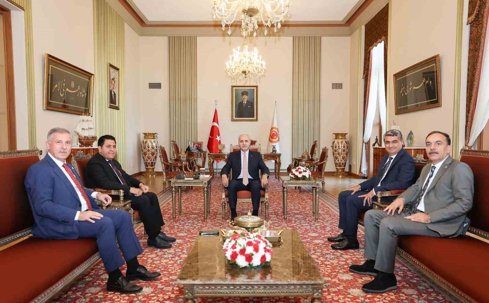 TBMM Başkanı Kurtulmuş, Yeni Yol Partisi heyetiyle görüştü
