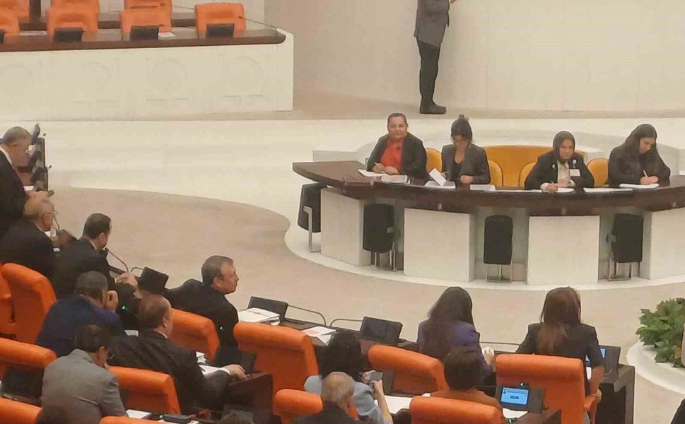 TBMM'de oturma düzeni değişti