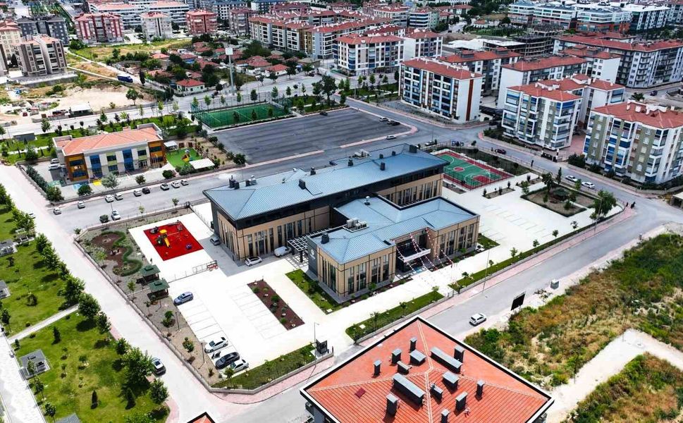 Türkiye'nin en büyüğü, Karatay Engelli Aktif Yaşam Merkezi açıldı