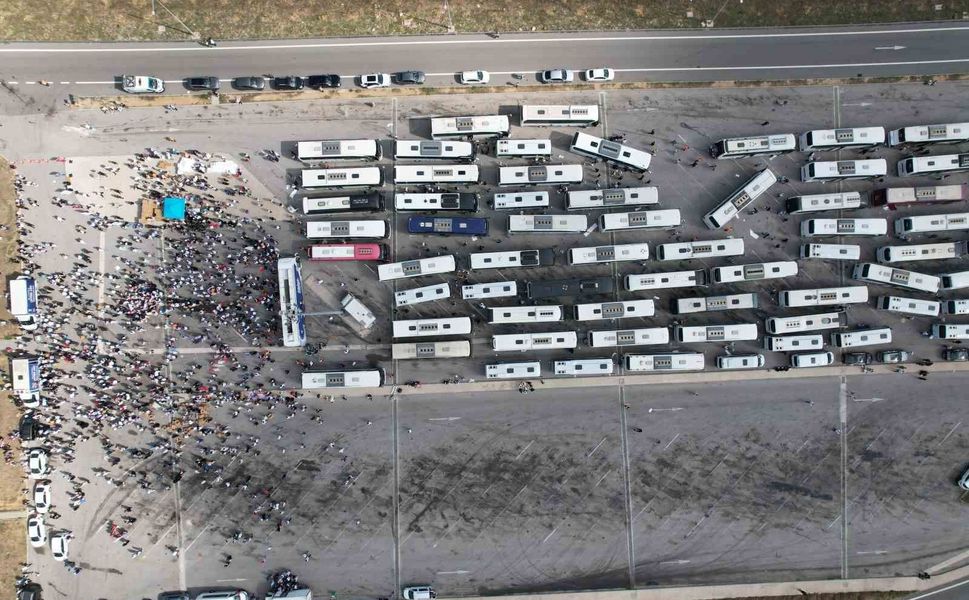 300 otobüs, 15 bin AK Parti mensubu, İstanbul'dan Ankara'ya yola çıktı