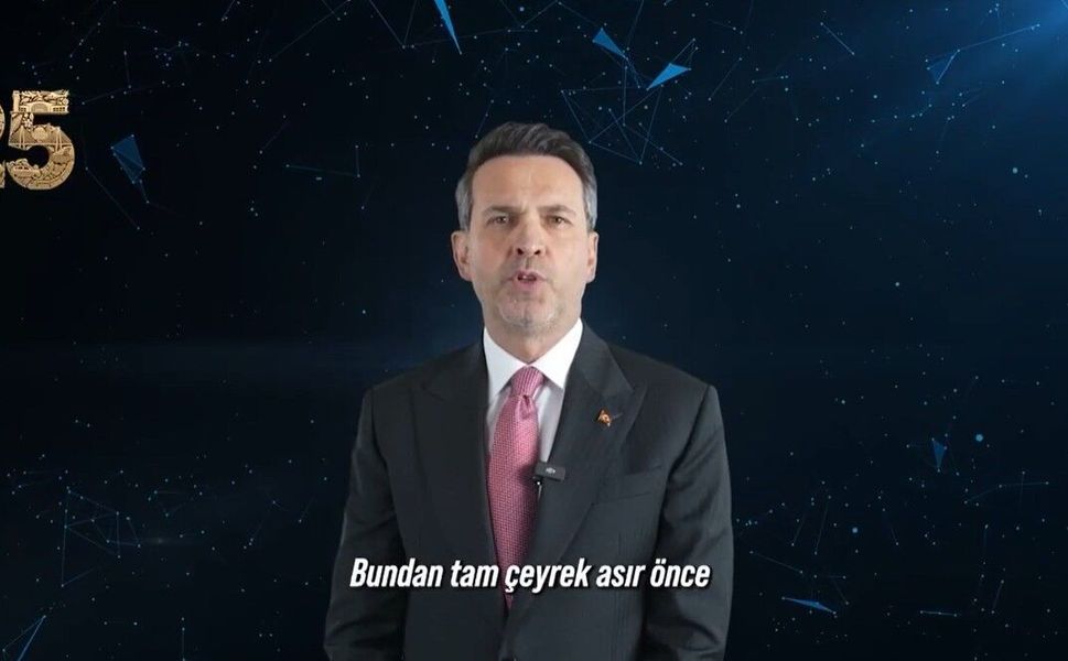 Bakan Bayraktar, AK Parti'nin 25'inci kuruluş yıl dönümünü kutladı