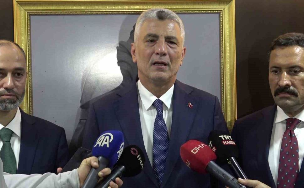 Bakan Bolat: '12 Ağustos'ta 398 tır transit geçiş için Cilvegözü'nü kullandı ve bu rekor bir rakam'