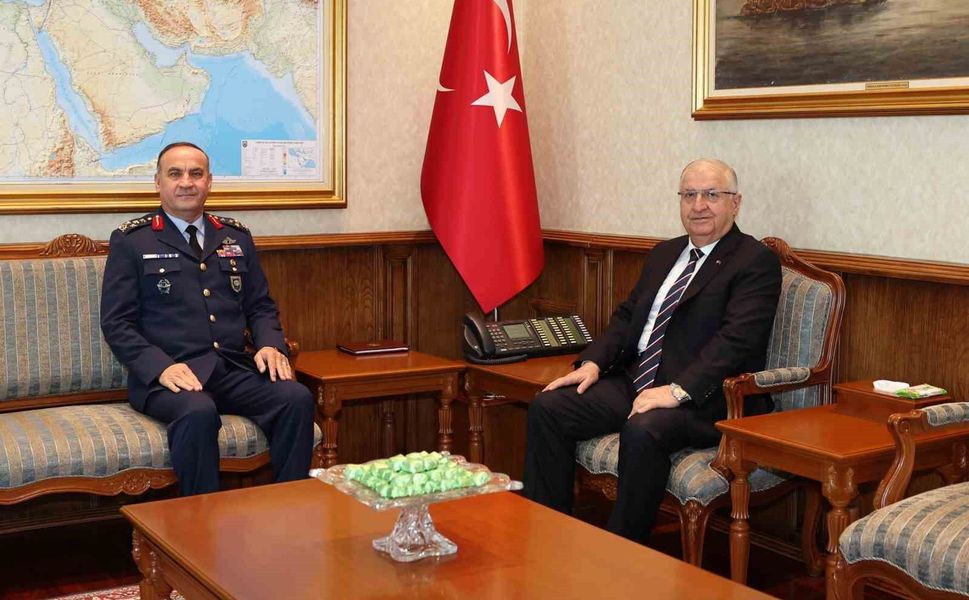 Bakan Güler, Hava Kuvvetleri Komutanı Orgeneral Dalkıran'ı kabul etti
