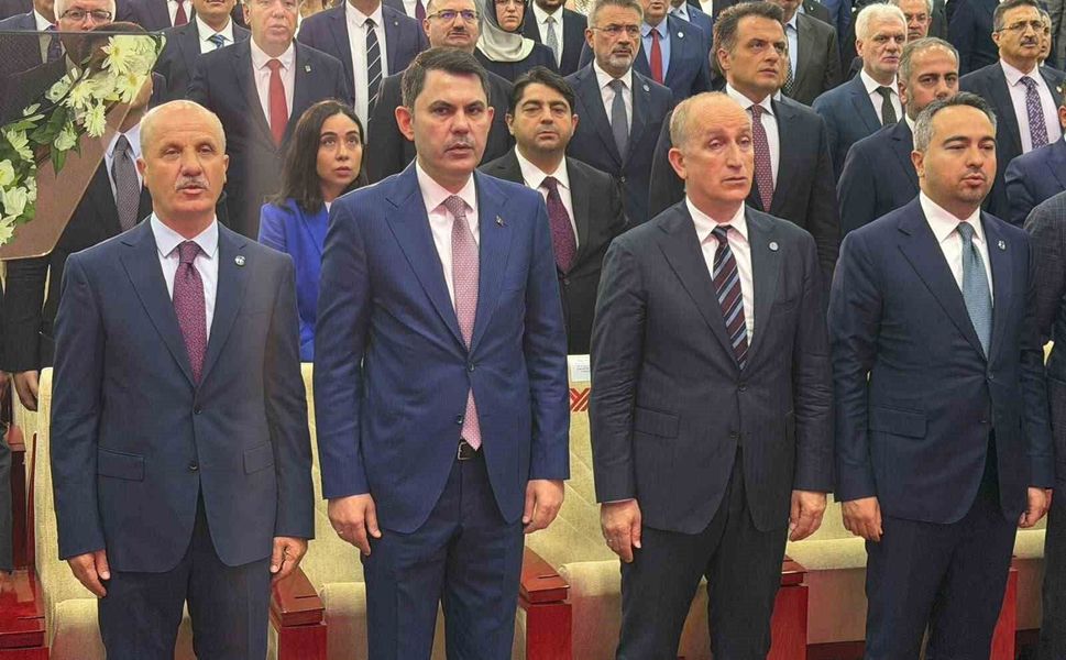 Bakan Kurum: 'Dünyanın farklı bölgelerinde devam eden savaşlar enerji arz güvenliğini tehdit ediyor'