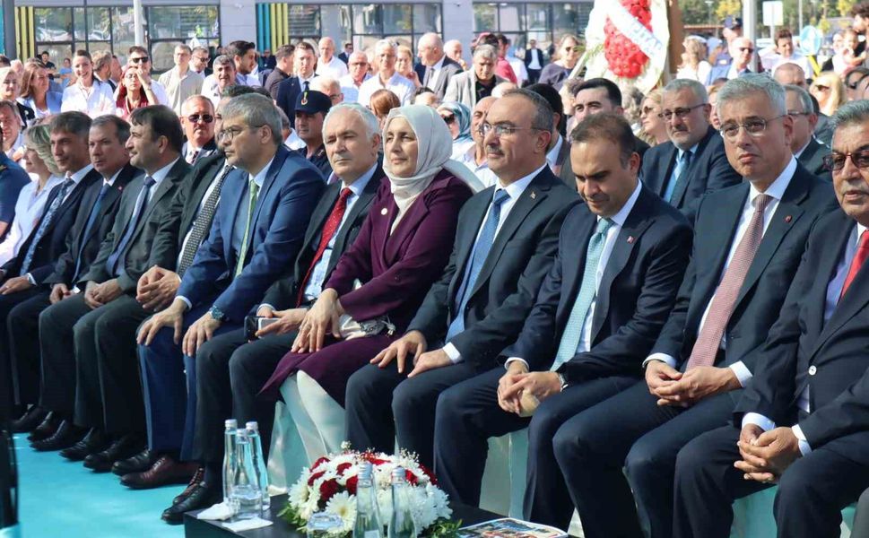 Bakan Memişoğlu: 'Şehir hastaneleri dünyanın en üst seviye sağlık hizmet binalarıdır'