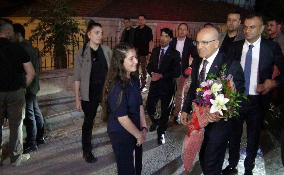 Bakan Şimşek, Gercüş'te toplu açılış törenine katıldı
