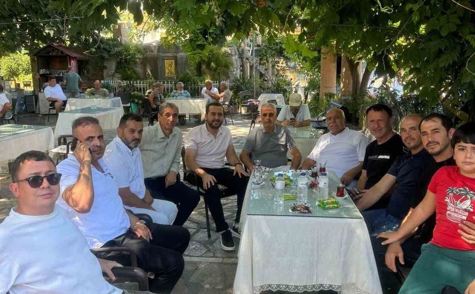 Bakan Uraloğlu Marmaris'te yolları inceledi, vatandaşlarla bir araya geldi
