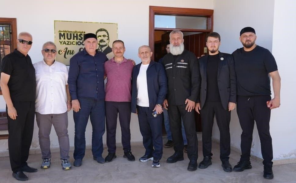 Çeçenistan Cumhuriyeti'nden Muhsin Yazıcıoğlu'nun hatırasına vefa ziyareti