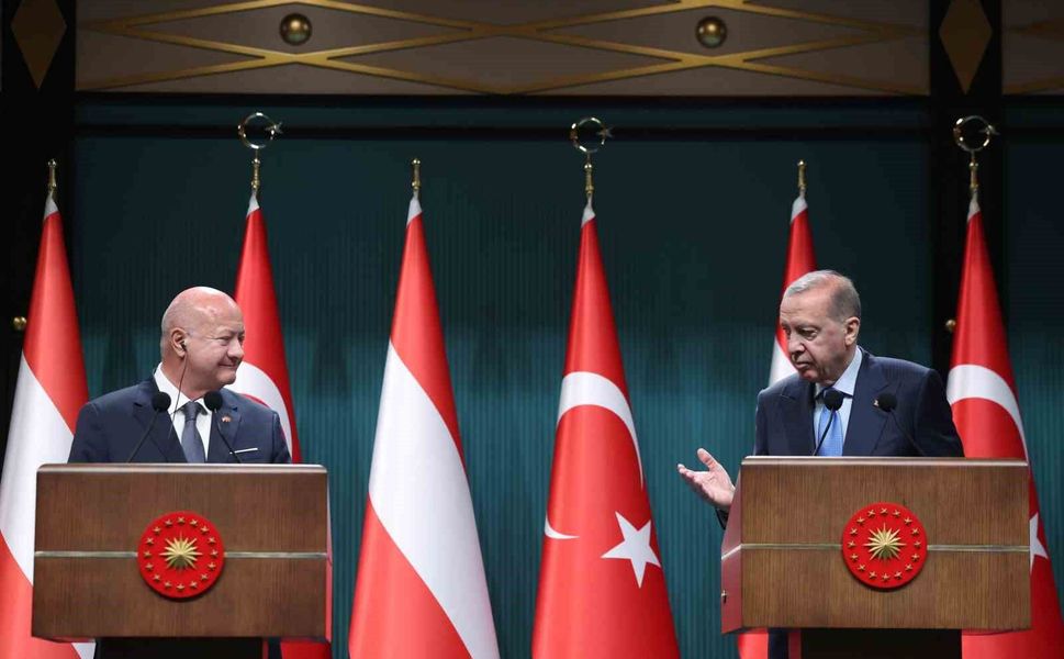 Cumhurbaşkanı Erdoğan: '(Avusturya) Ticaret hacmini inşallah bu yıl 5 milyar dolar hedefimize ulaştıracağımıza inanıyoruz'