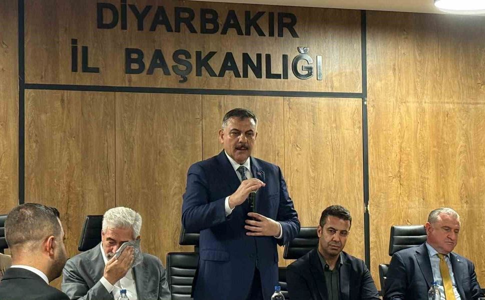 İçişleri Bakanı Çiftçi ve Gençlik ve Spor Bakanı Bak Amedspor-Erzurumspor maçını izleyecek