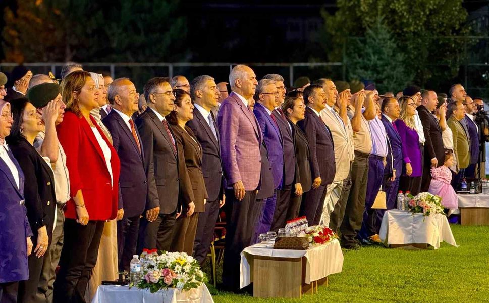 TBMM Baskanı Kurtulmuş: 'Artık önümüzde yeni bir kapı açılmış, yeni bir yolun başlangıcındayız'