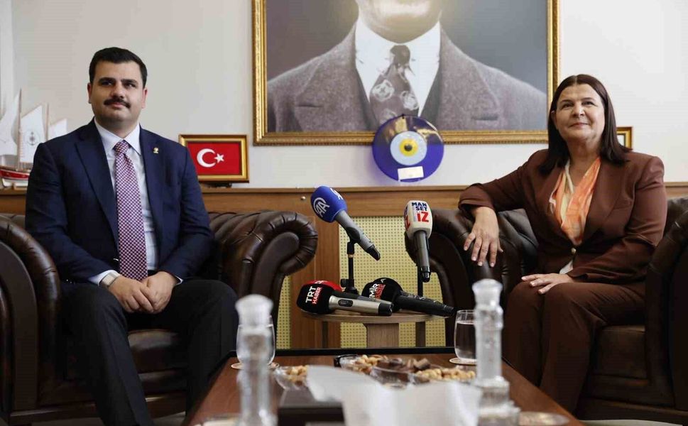AK Parti'li İnan'dan belediye başkanlarına tarihi çağrı: 'İzmir için cesur olun!'