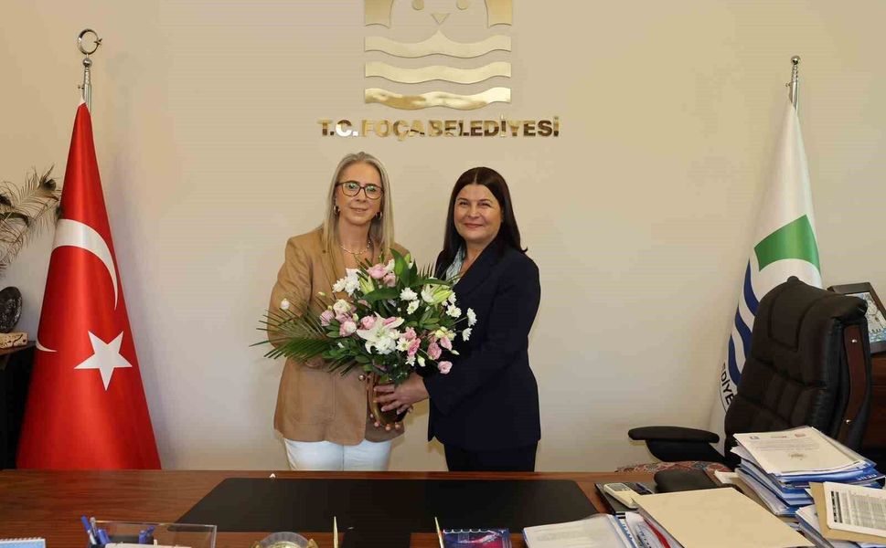 AK Parti'ye geçen Foça Belediye Başkanı'na Çankırı'dan destek ziyareti