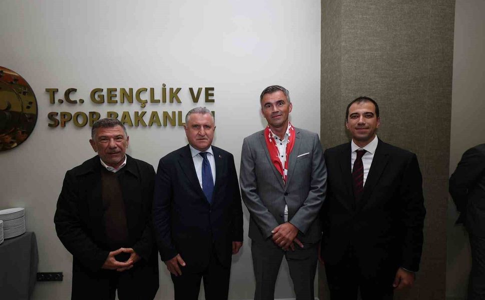 Bakan Bak, Avrupa Okul Sporları Federasyonu heyetini kabul etti