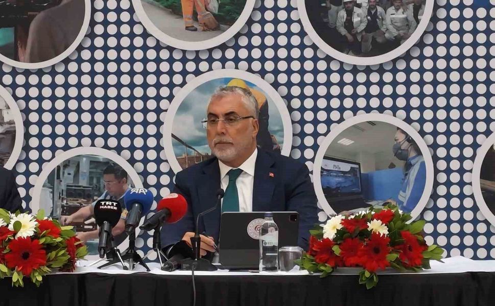 Bakan Işıkhan: 'İşsizliği 2029'da yüzde 7,6 seviyesine indirmeyi hedefliyoruz'
