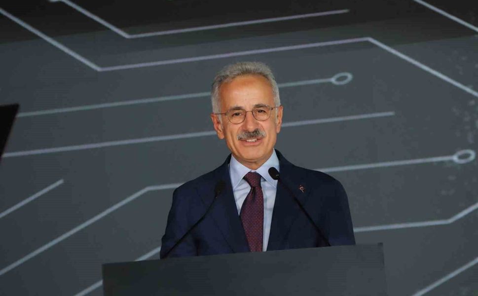 Bakan Uraloğlu: '1 Nisan 2026'da başlayan 5G'de 45 milyon aboneye ulaştık'